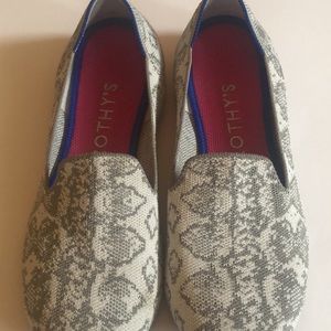 Rothy’s grey stone snake print loafer size 8.5